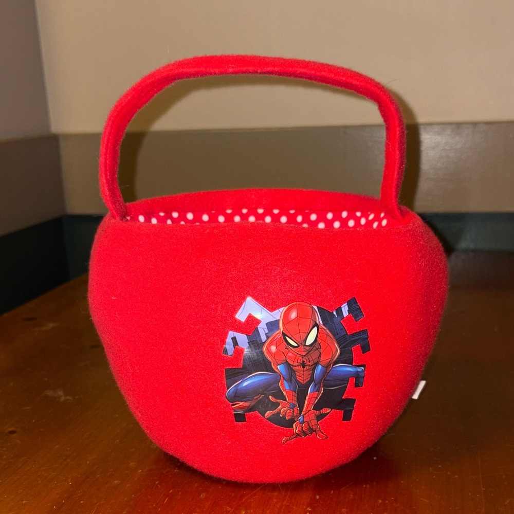 Spiderman Red Basket